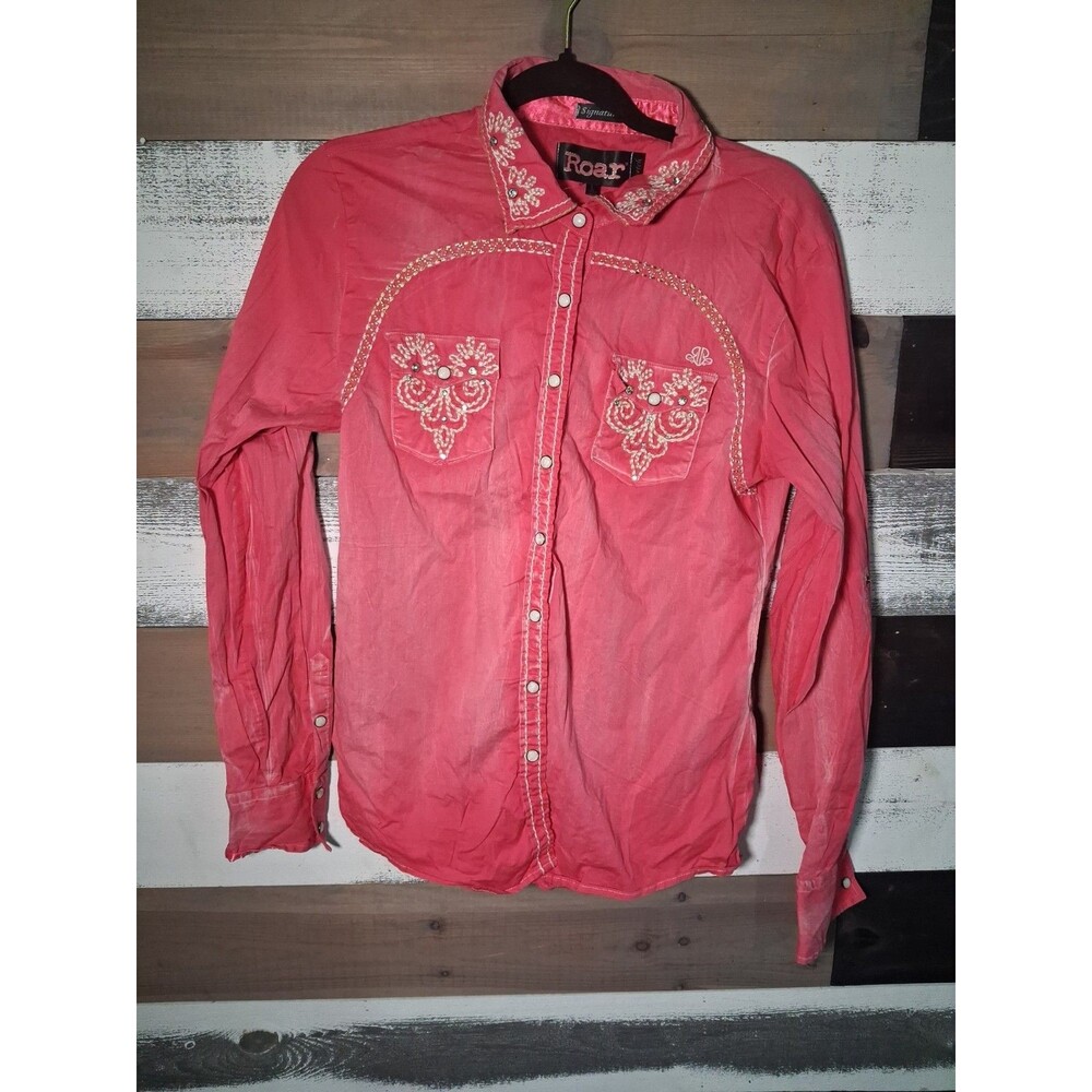 Roar Western Women's Sz LG Pink Distress Button Pearl Snap Rhinestones EUC